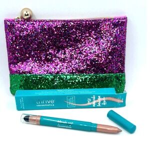 Thrive Causemetics Waterproof
Eyeshadow Stick NIKKI Gold Blush Shimmer + Bag